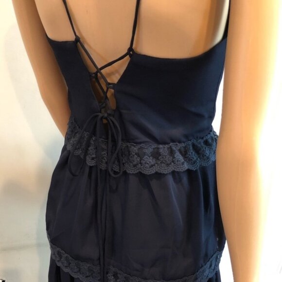 Super Cute Layered Sleeveless Dress NWOT - Picture 2 of 9